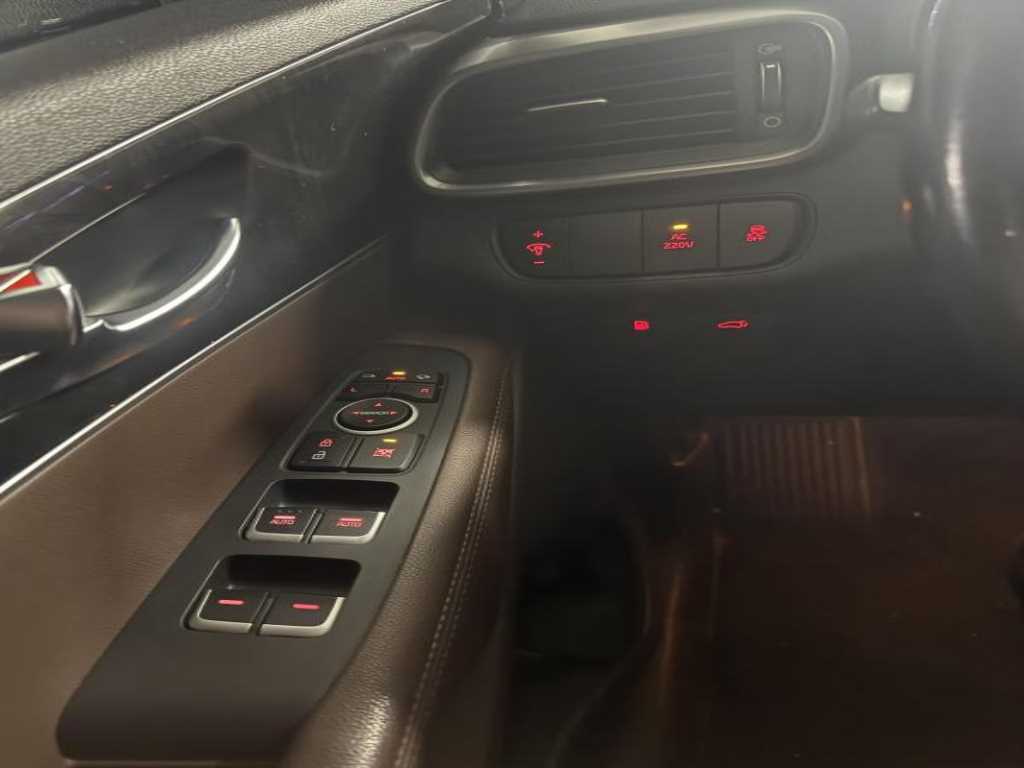 KIA Sorento - Vista 7