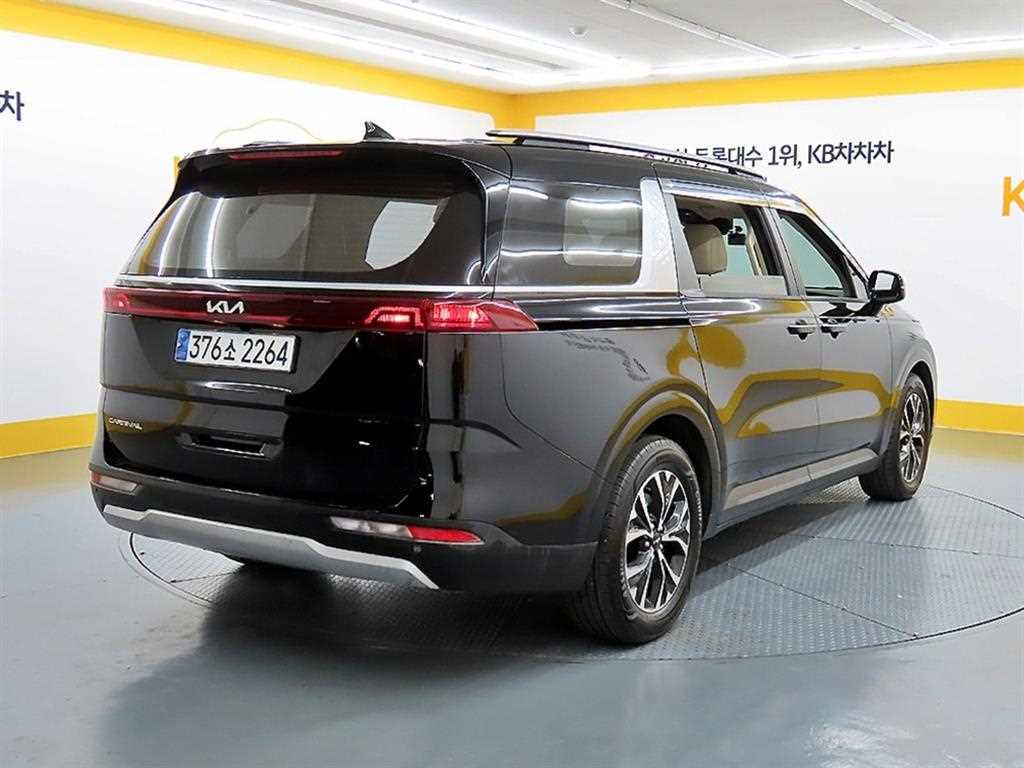 KIA Carnival - Vista 4
