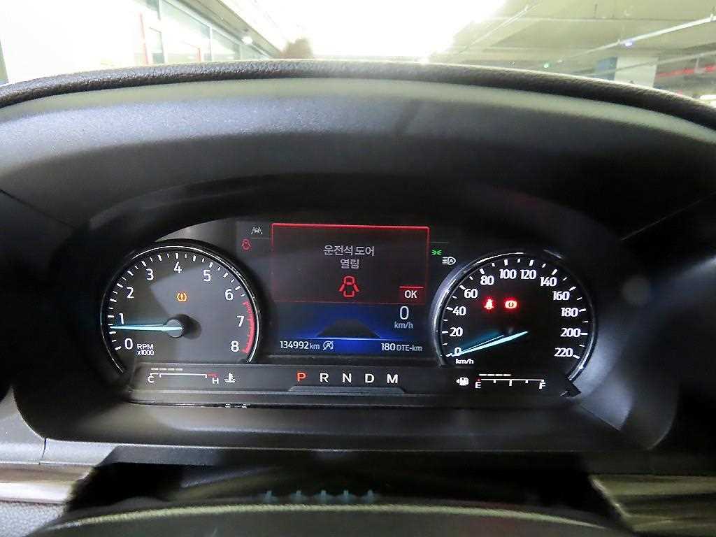 Ford Explorer - Vista 9