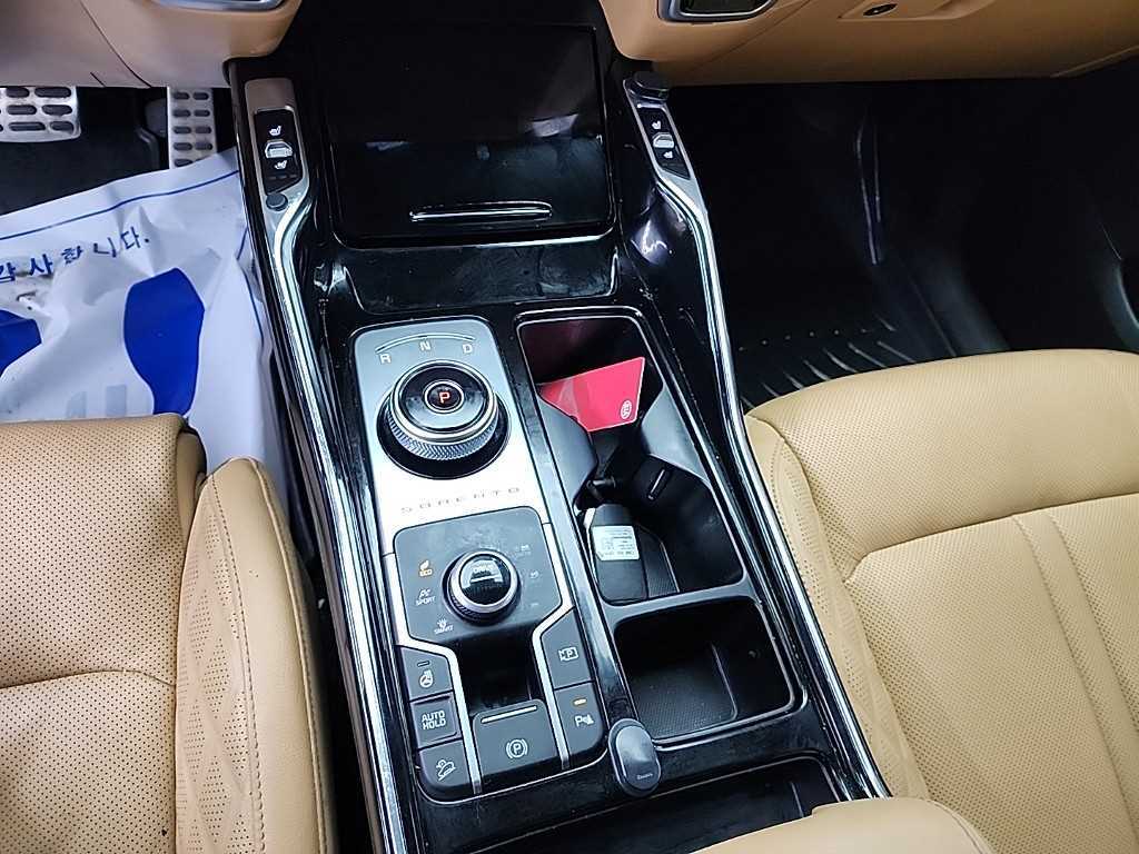 KIA Sorento - Vista 8