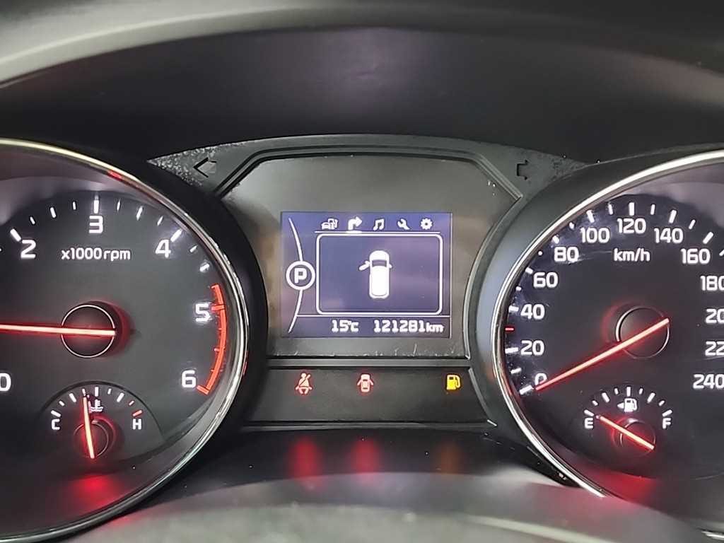 KIA Carnival - Vista 6