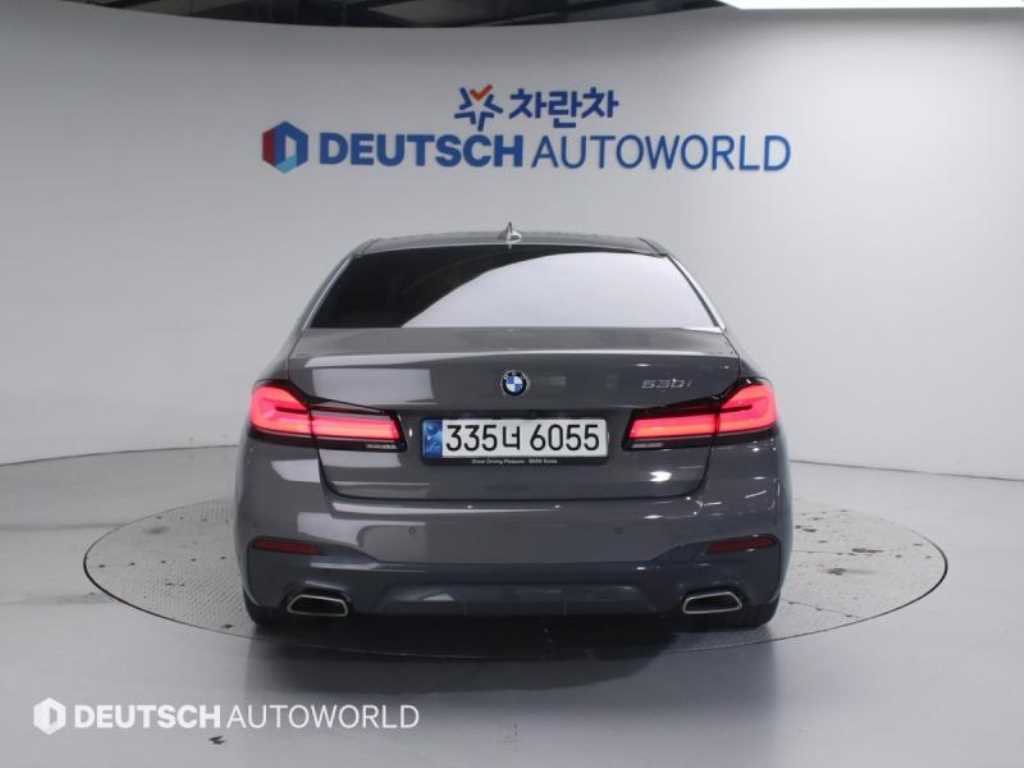 BMW 5 Series - Vista 4