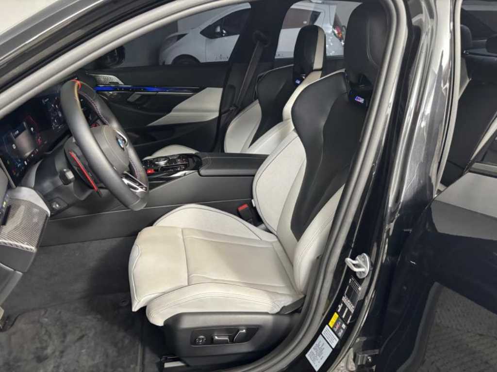 BMW 5 Series - Vista 7