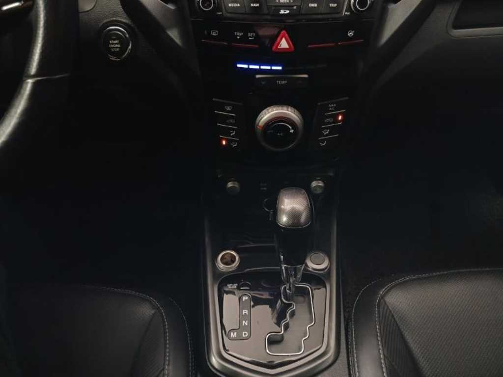 Ssangyong Tivoli 2017 Blanco - Importación desde Corea - HF Imports Iquique - Foto 14