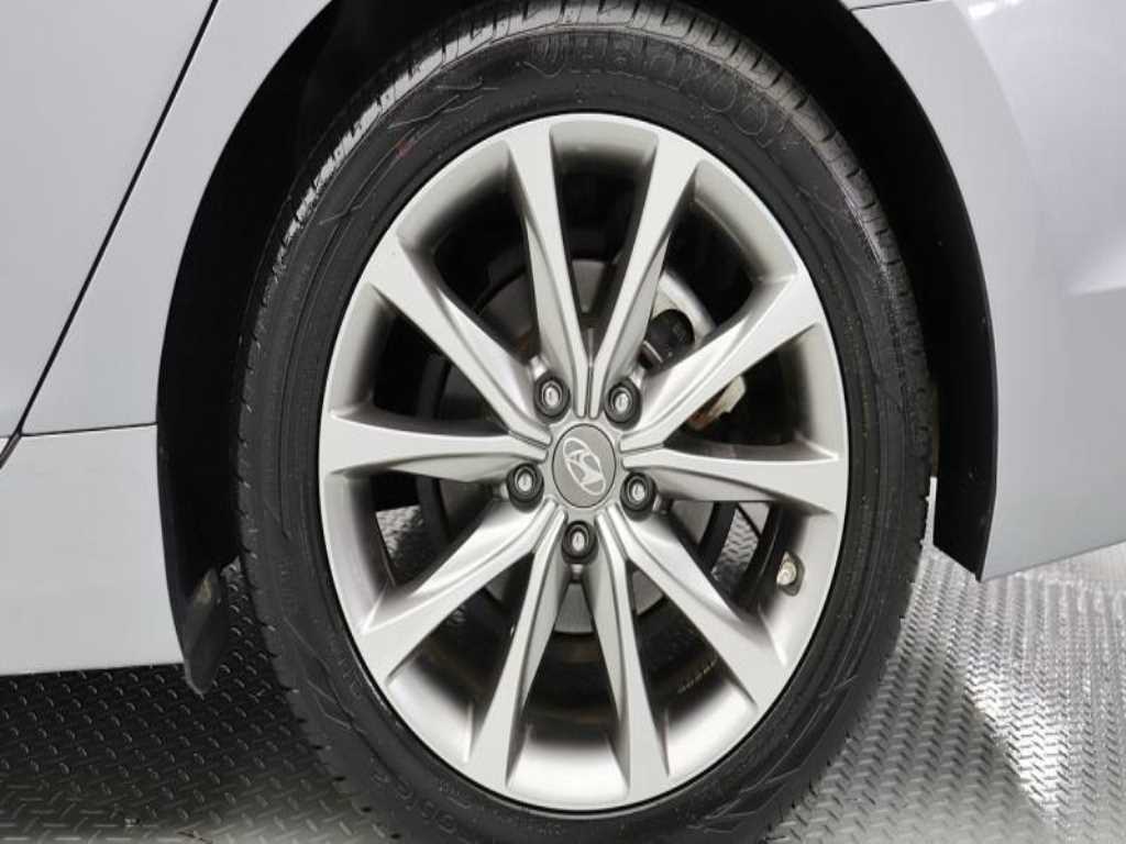 HYUNDAI Grandeur - Vista 6