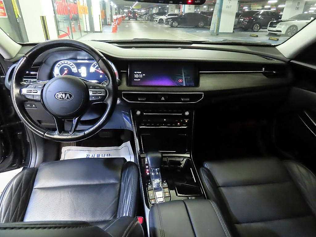 KIA K7 - Vista 10