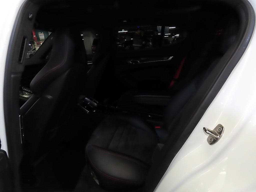 Porsche Panamera - Vista 7