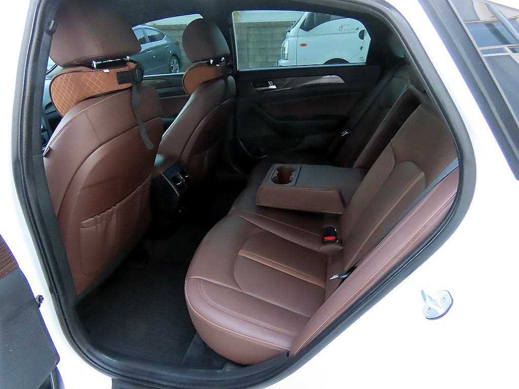 HYUNDAI Sonata - Vista 6