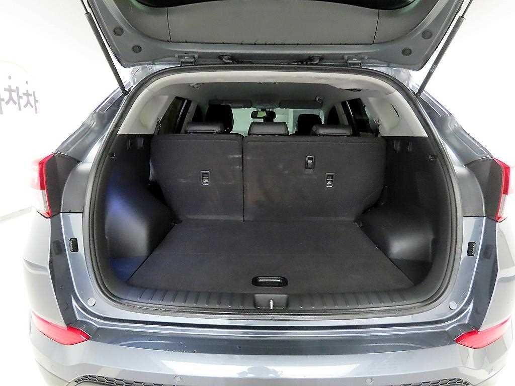 HYUNDAI Tucson - Vista 5