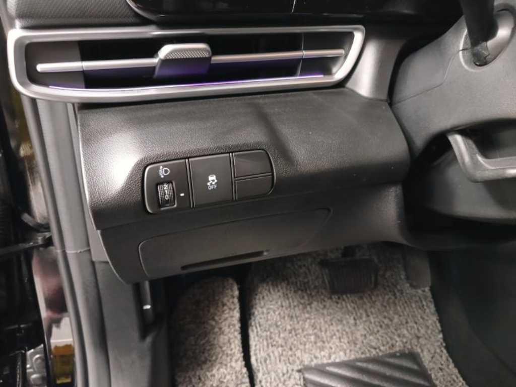 HYUNDAI Avante - Vista 12