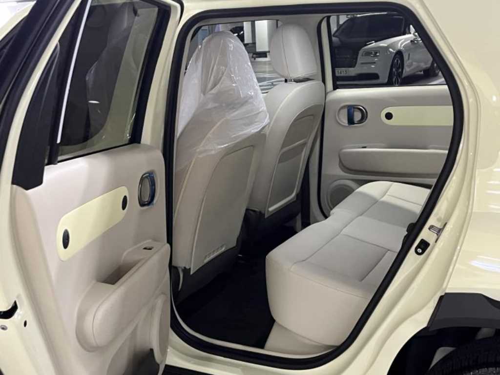 HYUNDAI Casper - Vista 6