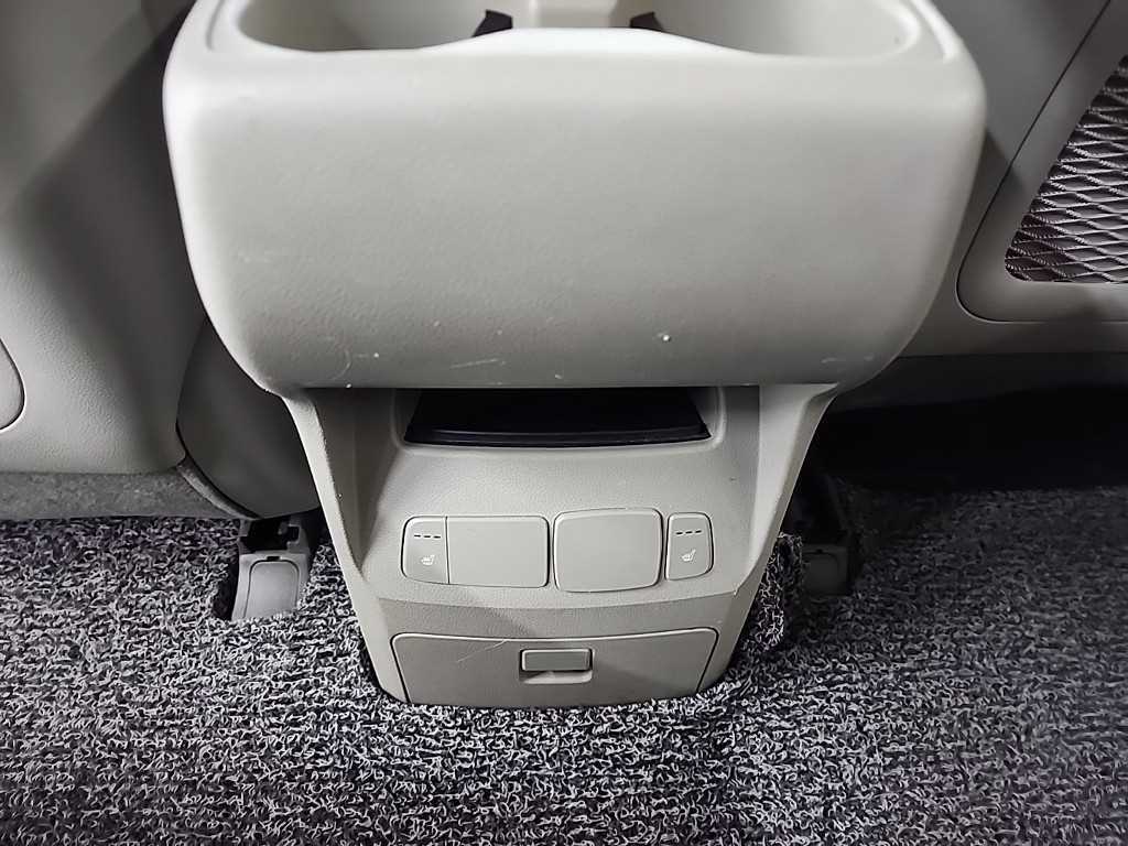 KIA Carnival 2018 Blanco - Importación desde Corea - HF Imports Iquique - Foto 13