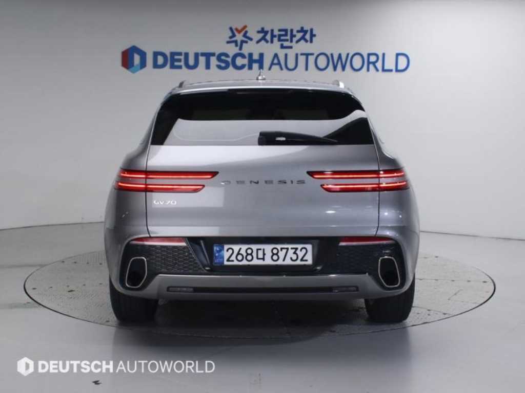 Genesis GV70 - Vista 4