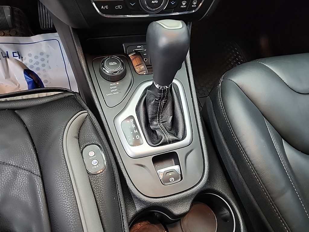 Jeep Cherokee - Vista 8