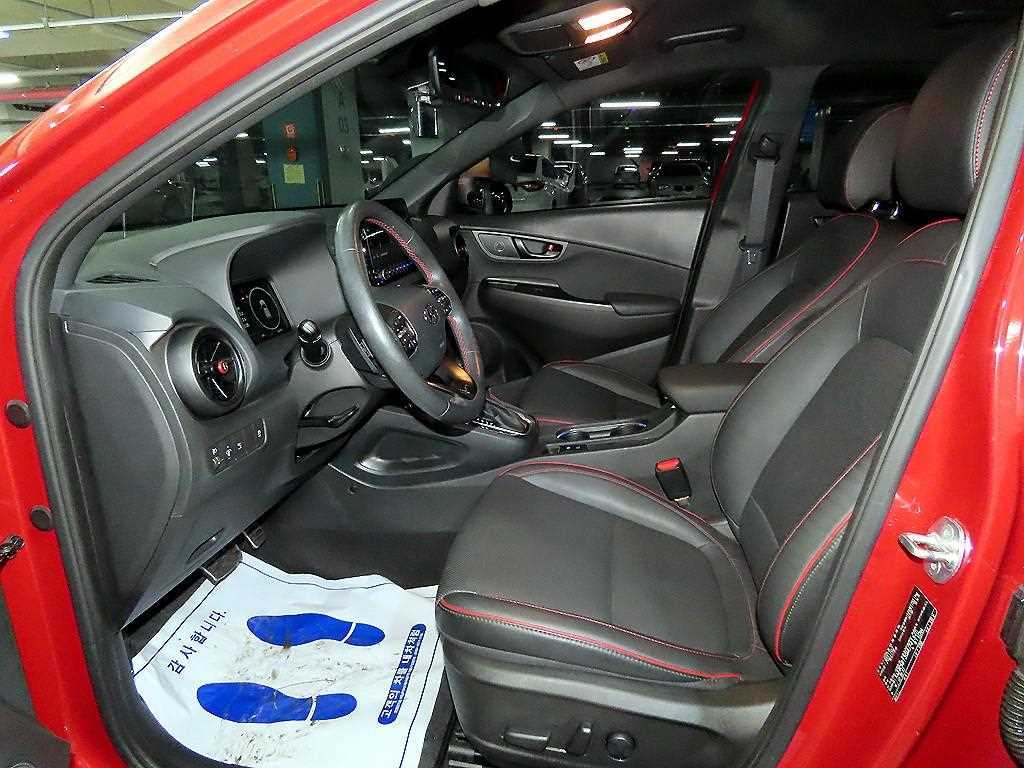 HYUNDAI Kona - Vista 6