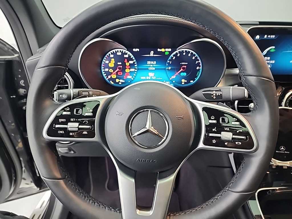 Mercedes Benz GLC Class - Vista 8