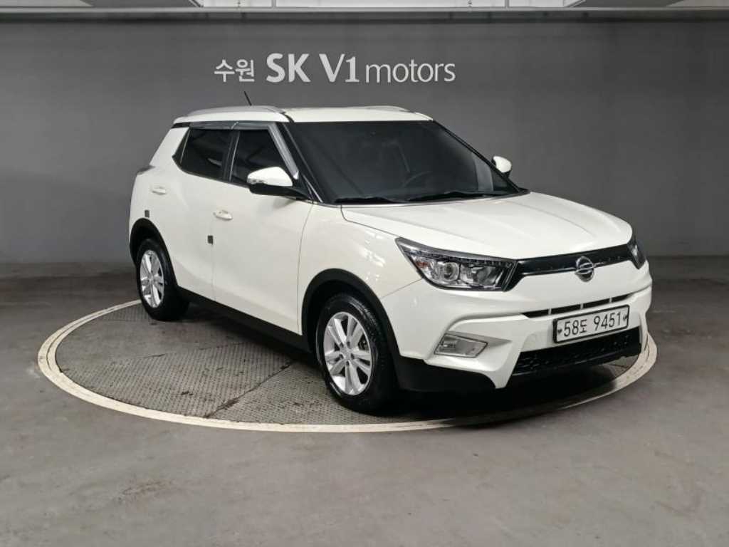Ssangyong Tivoli - Vista 5