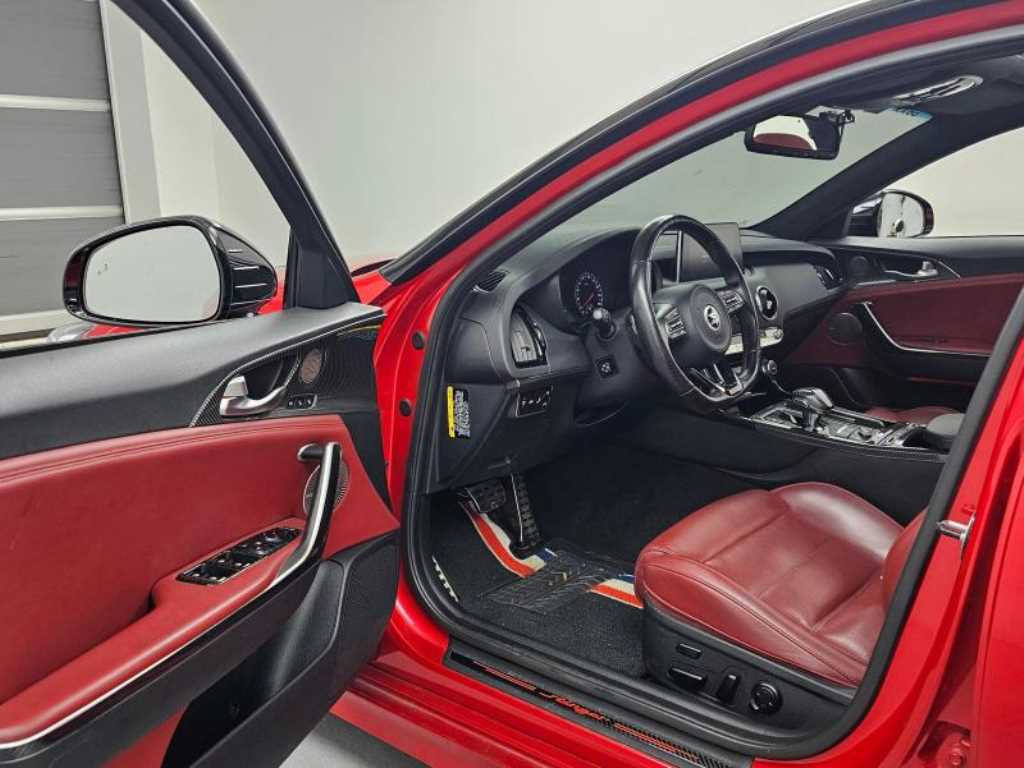 KIA Stinger - Vista 11