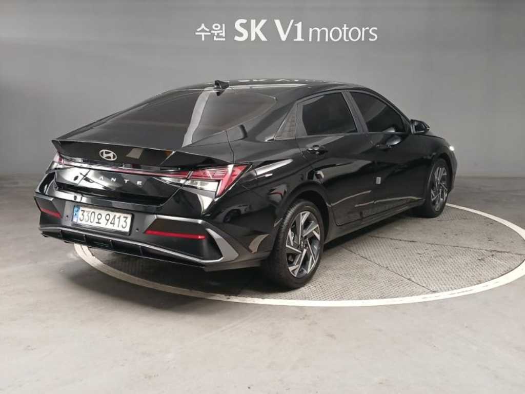 HYUNDAI Avante - Vista 4