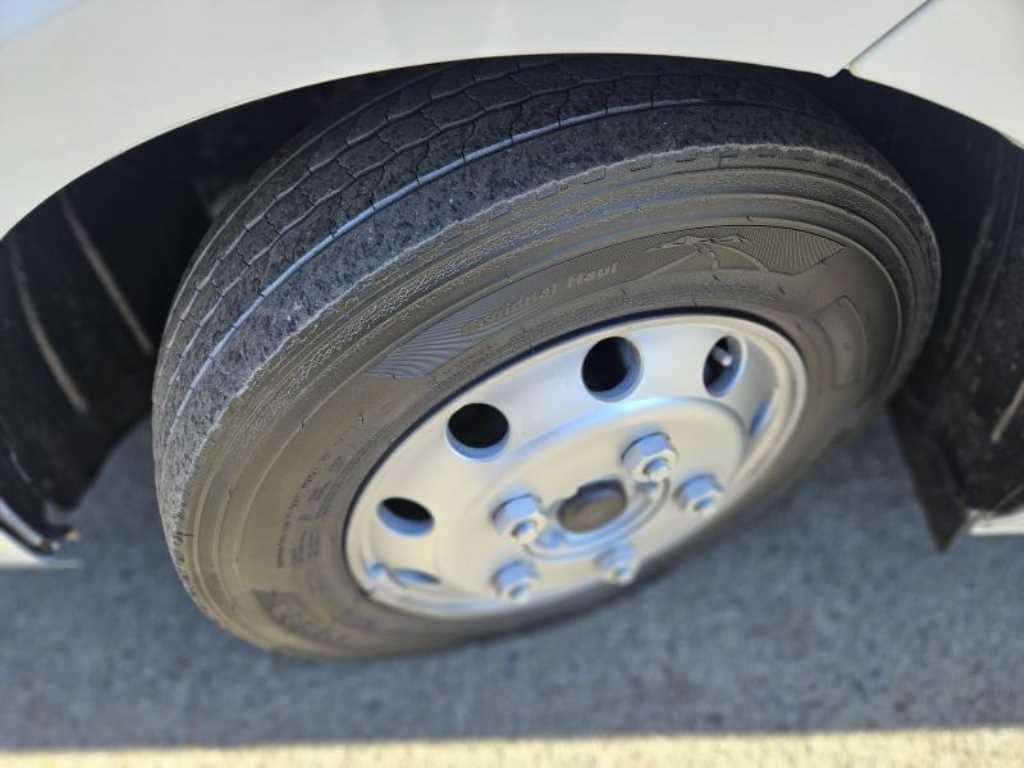 medium and large bus Medium Daewoo Bus 2015 Blanco - Importación desde Corea - HF Imports Iquique - Foto 19