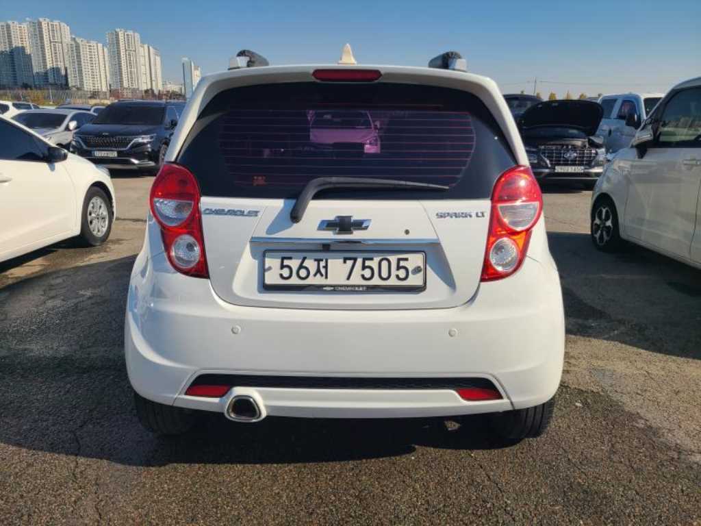 Chevrolet Spark - Vista 5