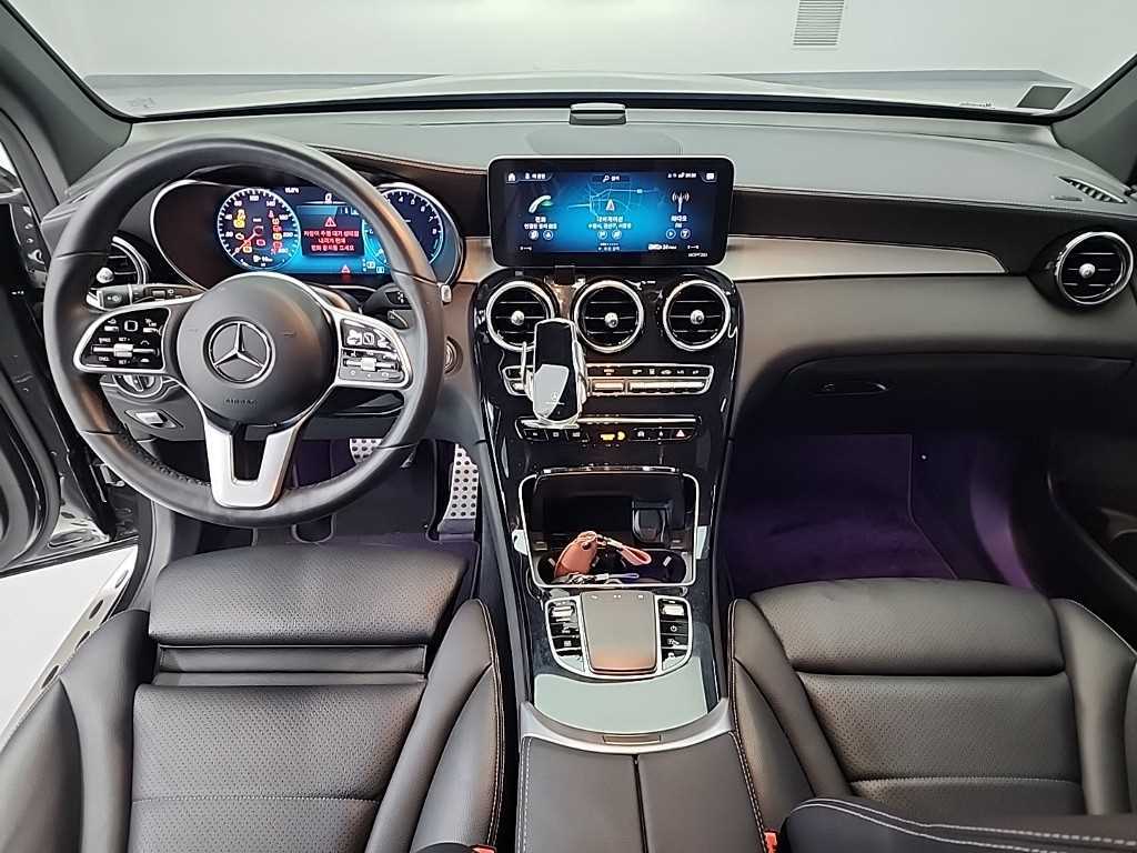 Mercedes Benz GLC Class - Vista 6