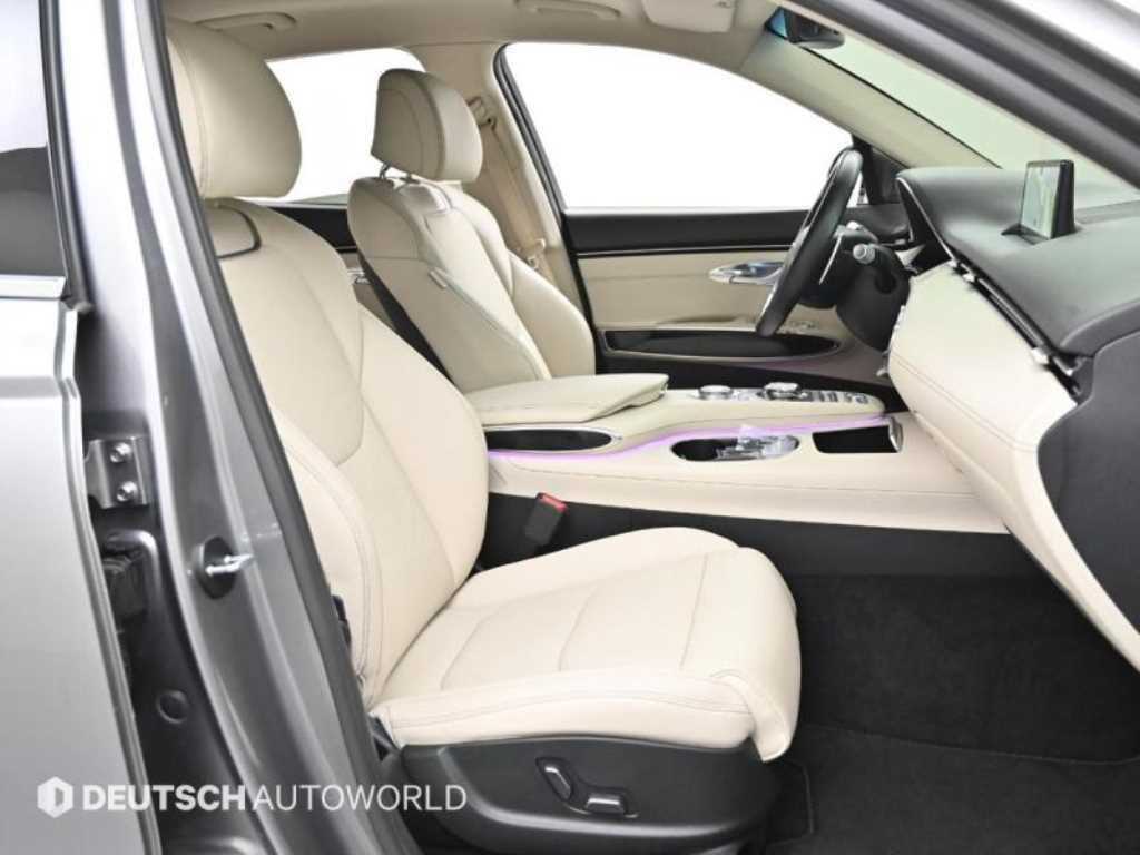 Genesis GV70 - Vista 10