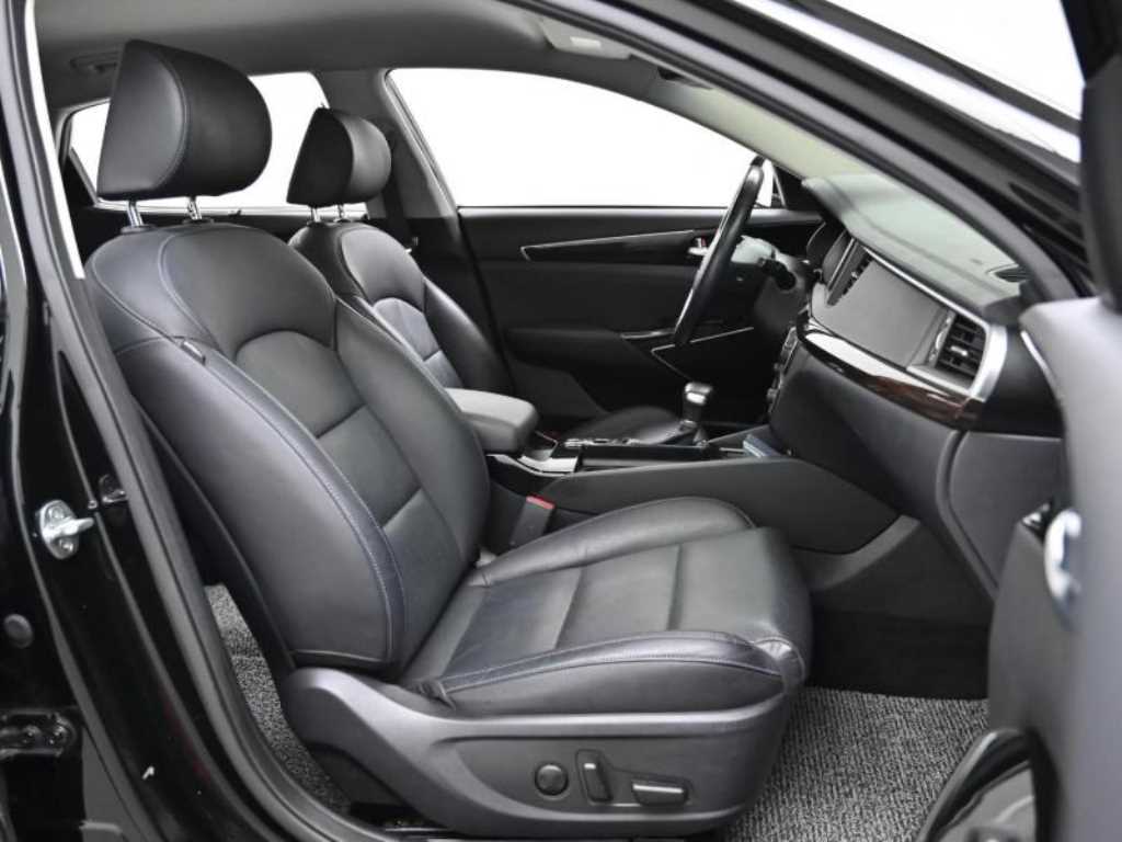 KIA K7 - Vista 10