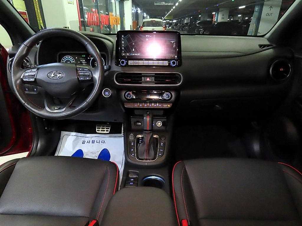 HYUNDAI Kona - Vista 10