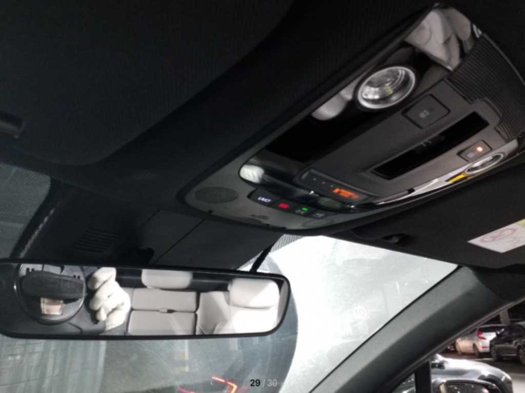 KIA Sorento - Vista 11