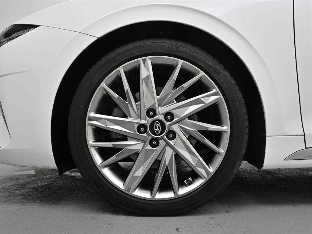 HYUNDAI Grandeur - Vista 5