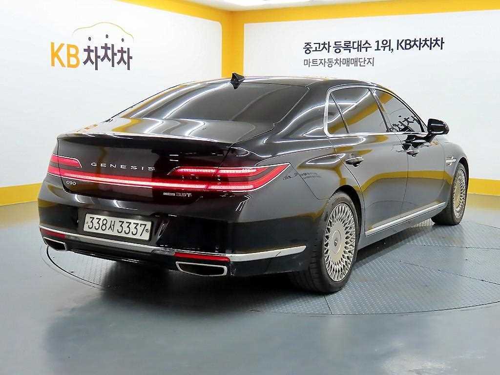 Genesis G90 - Vista 4