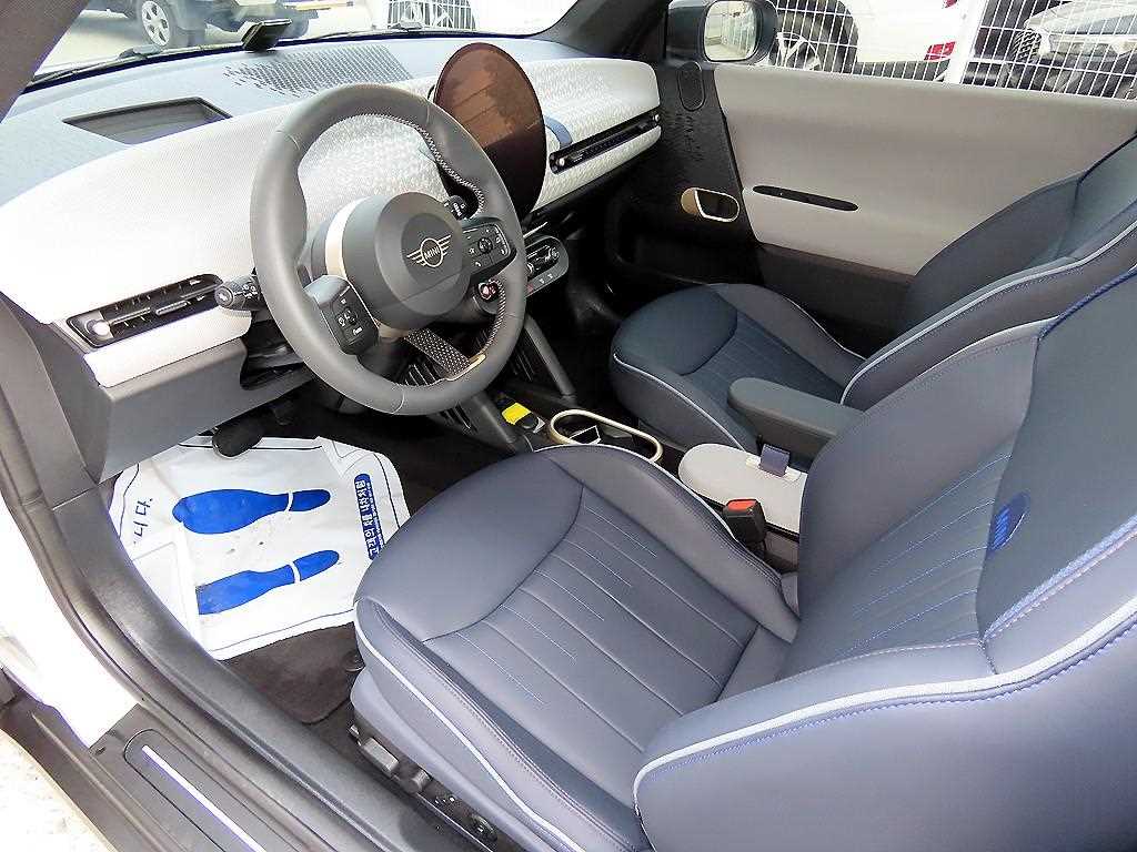 Mini Cooper Electric - Vista 7