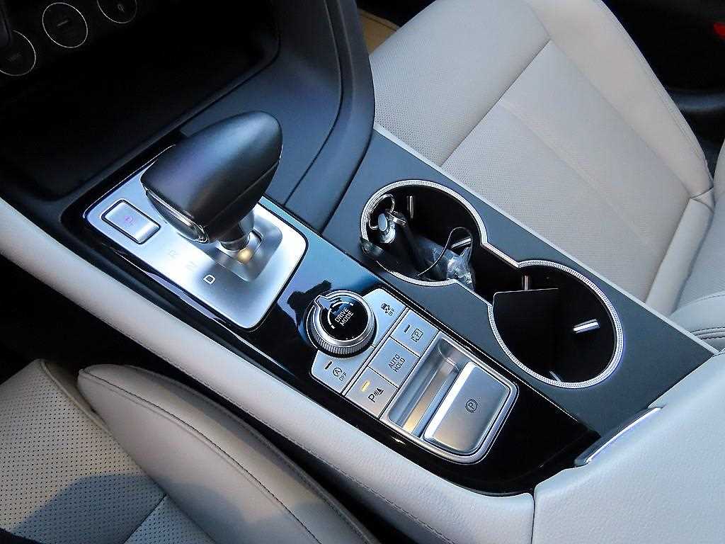 Genesis G70 - Vista 11