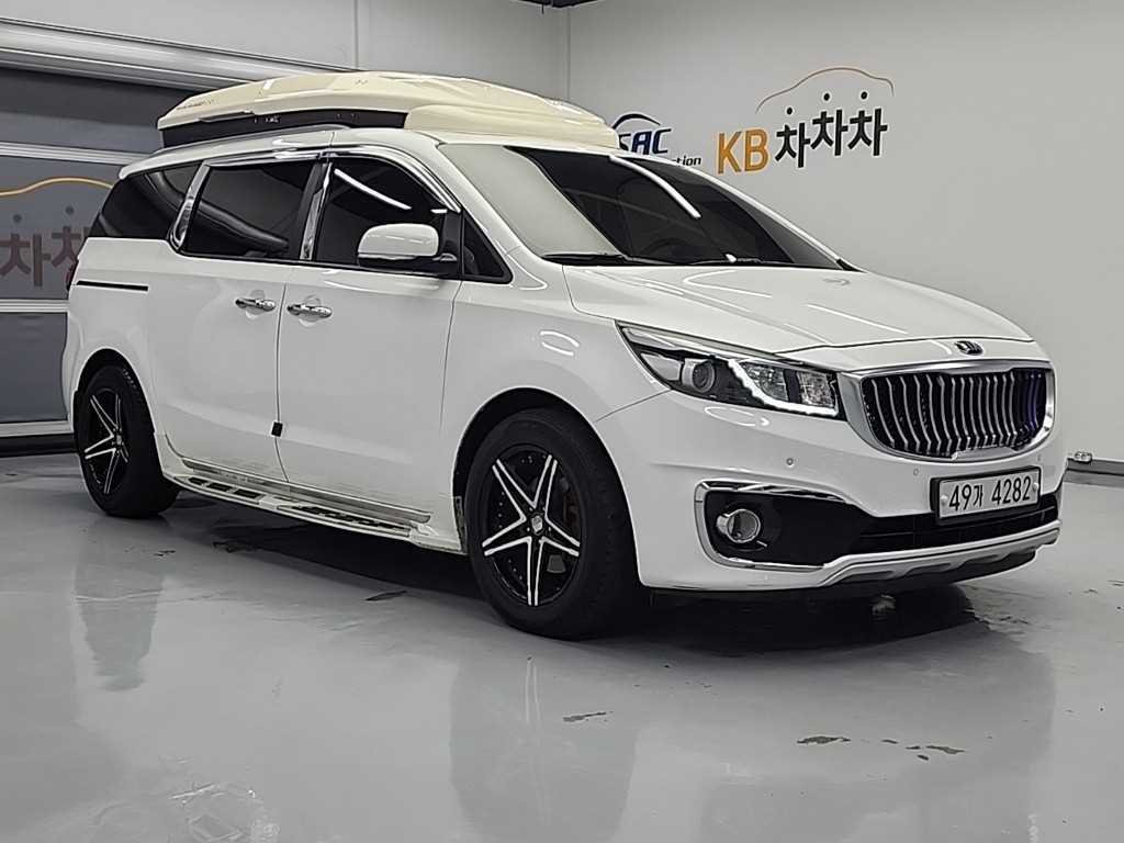 KIA Carnival - Vista 4