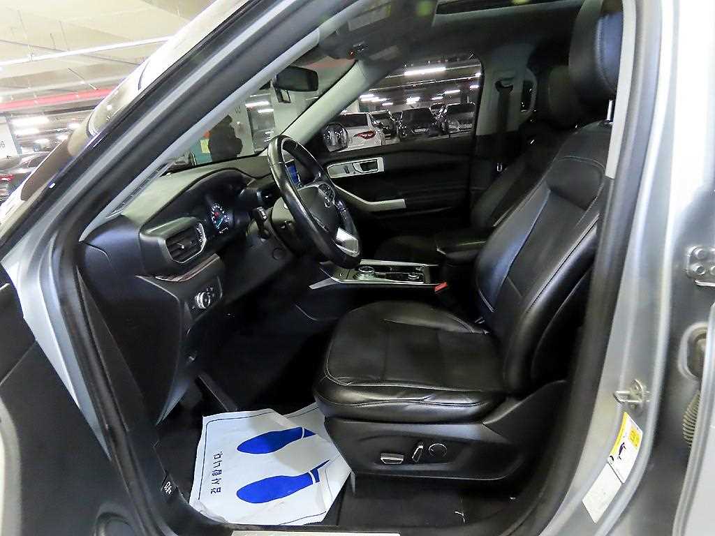 Ford Explorer - Vista 6