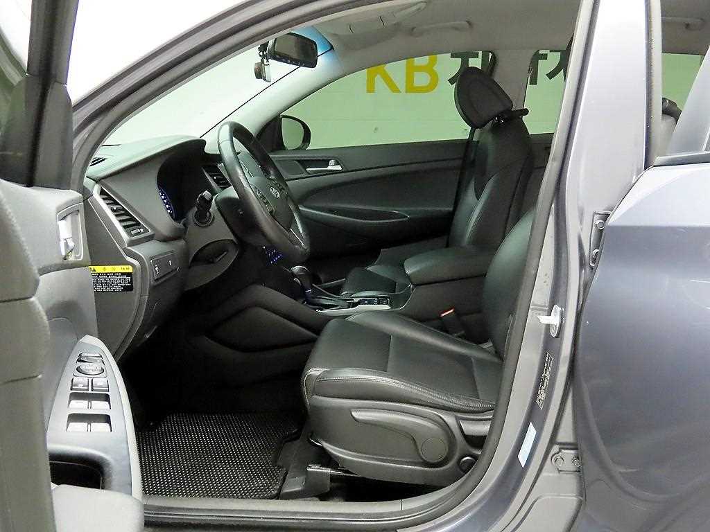 HYUNDAI Tucson 2016 Gris - Importación desde Corea - HF Imports Iquique - Foto 13