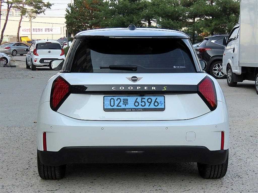 Mini Cooper Electric - Vista 4