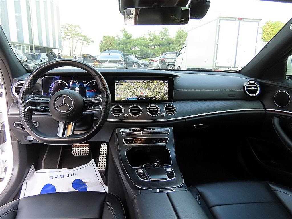 Mercedes Benz E class - Vista 7