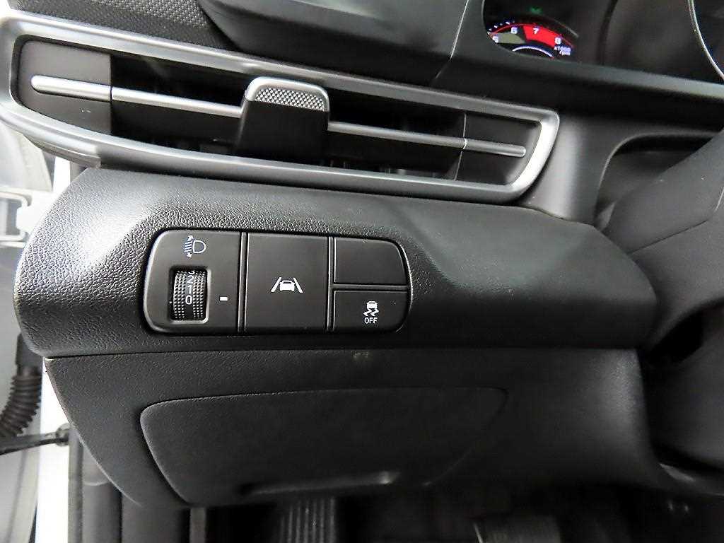 HYUNDAI Avante - Vista 12