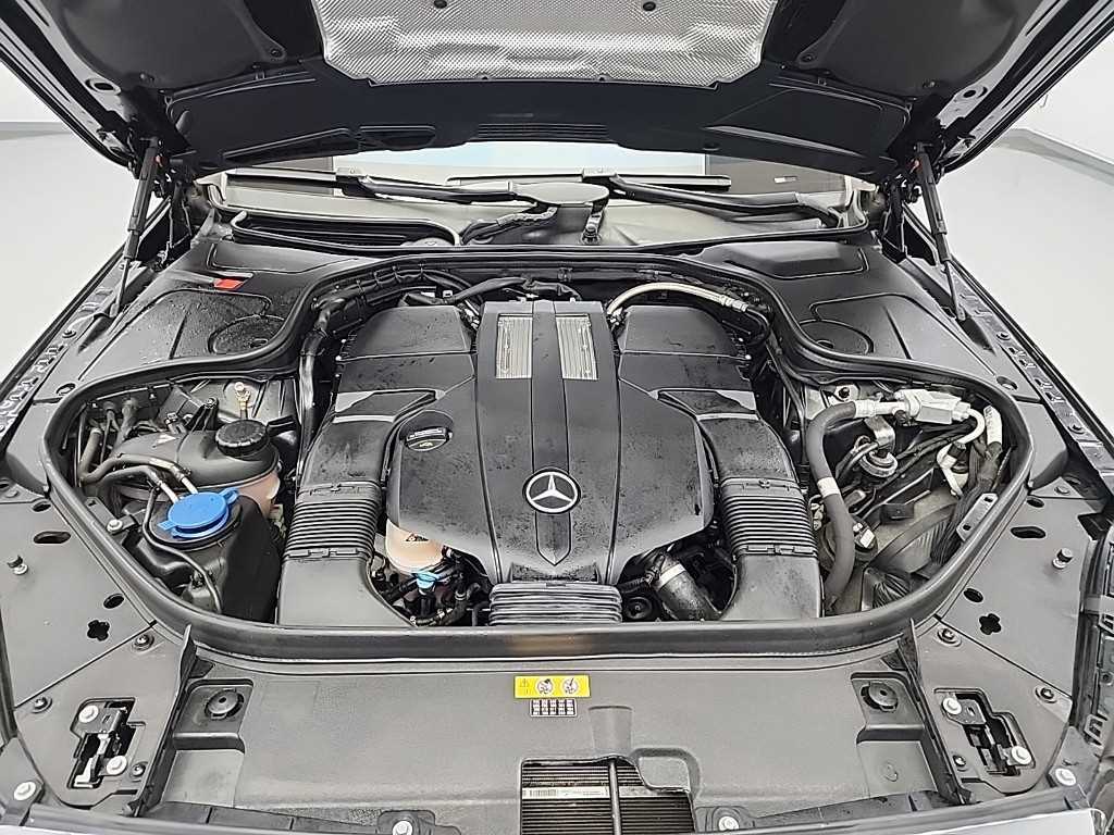 Mercedes Benz S Class - Vista 5