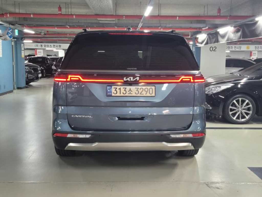 KIA Carnival - Vista 4