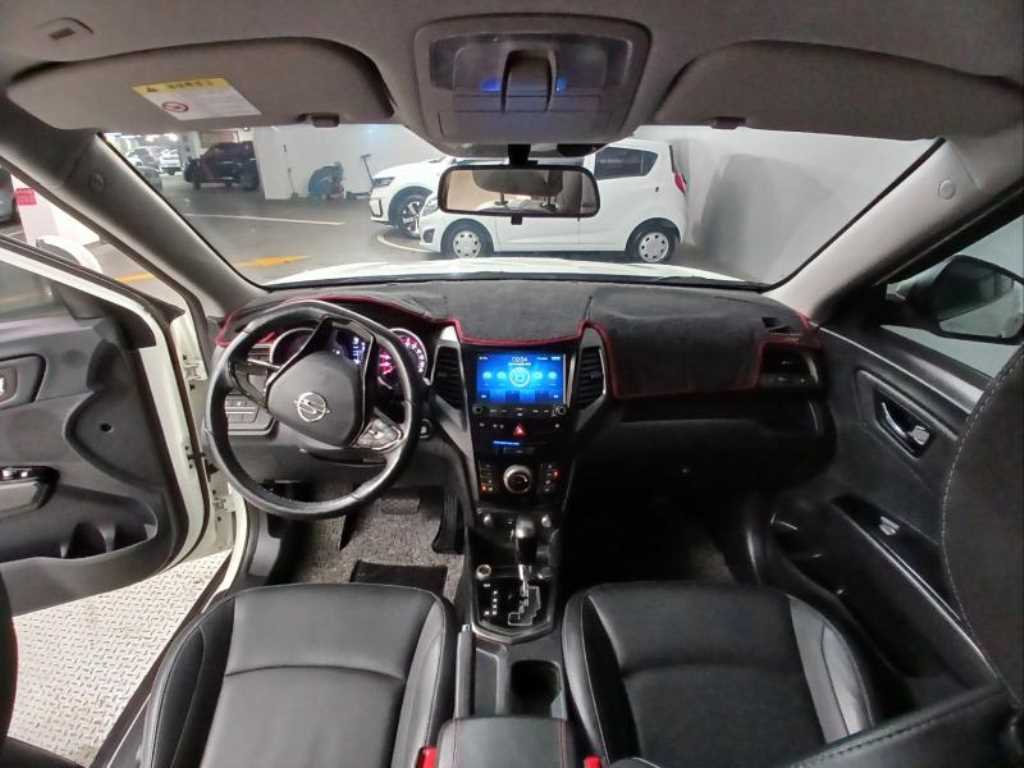 Ssangyong Tivoli - Vista 6