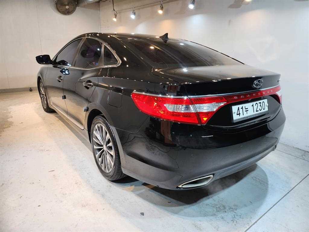 HYUNDAI Grandeur - Vista 4
