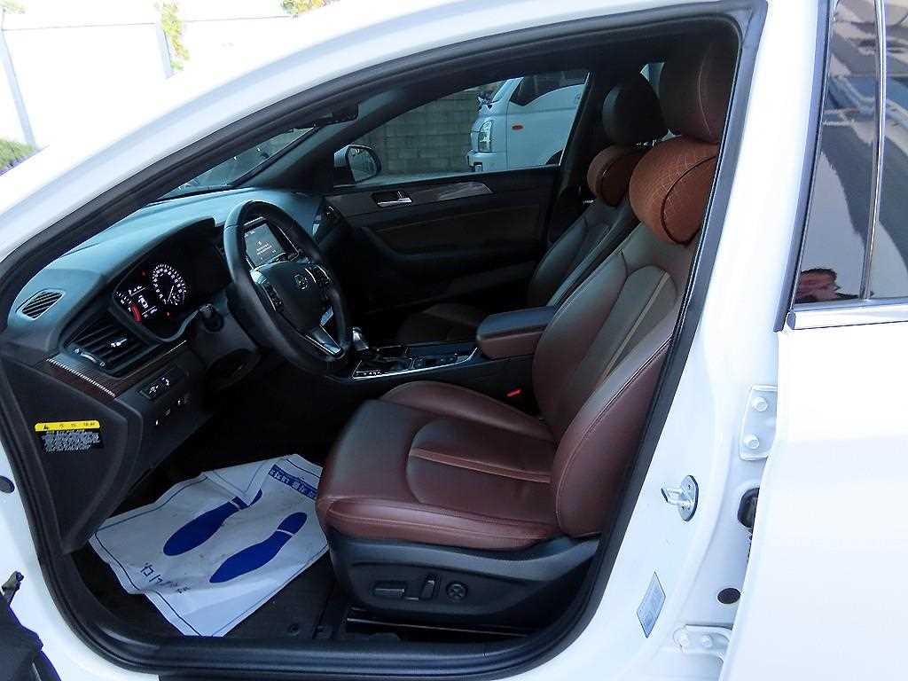 HYUNDAI Sonata - Vista 5