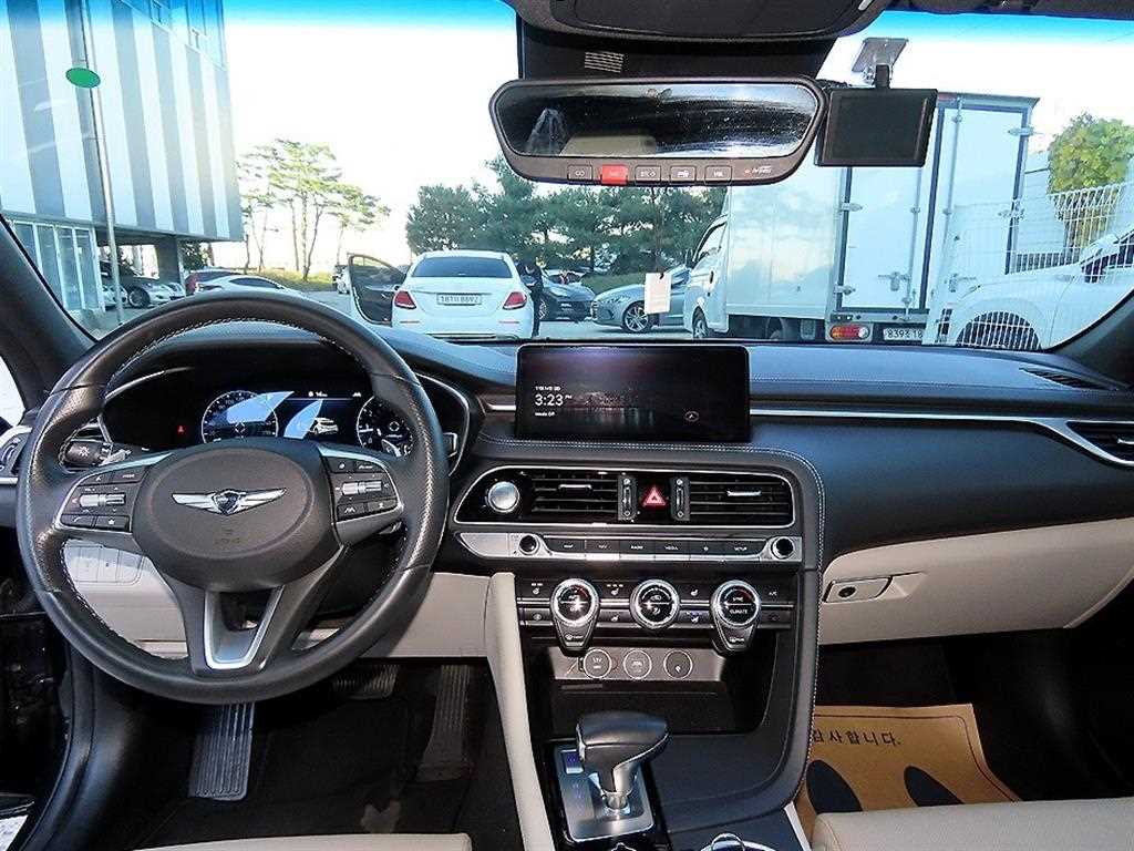 Genesis G70 - Vista 7