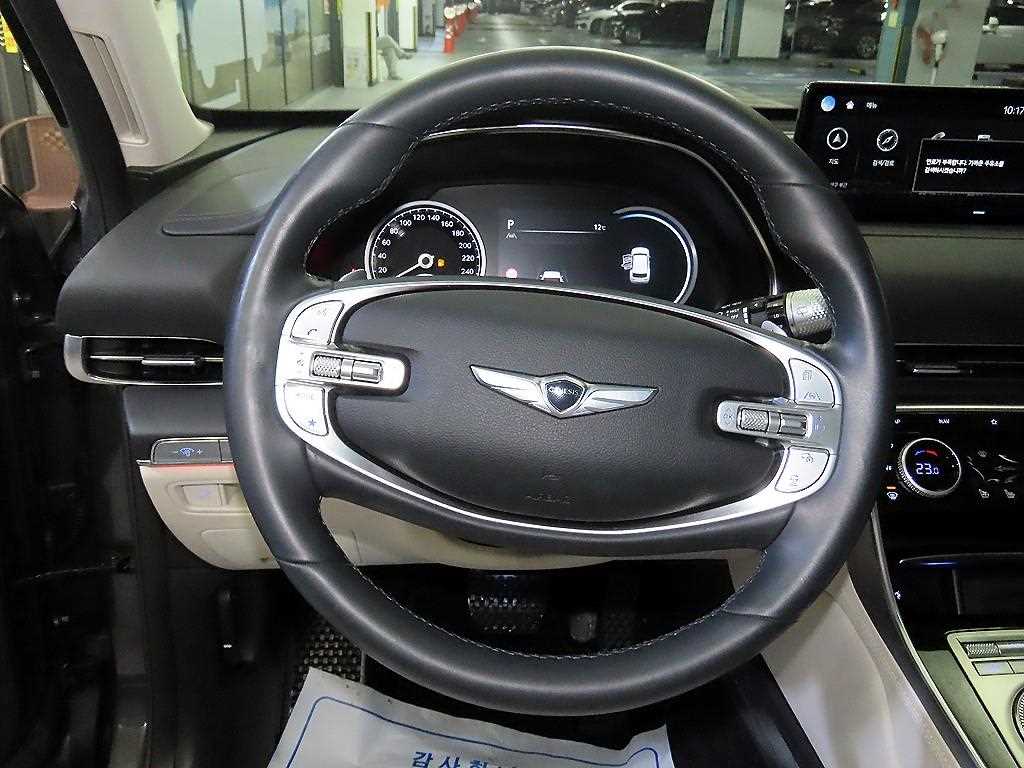 Genesis GV80 - Vista 9