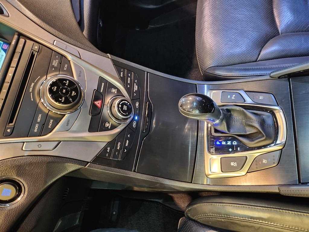 HYUNDAI Grandeur 2014 Negro - Importación desde Corea - HF Imports Iquique - Foto 16