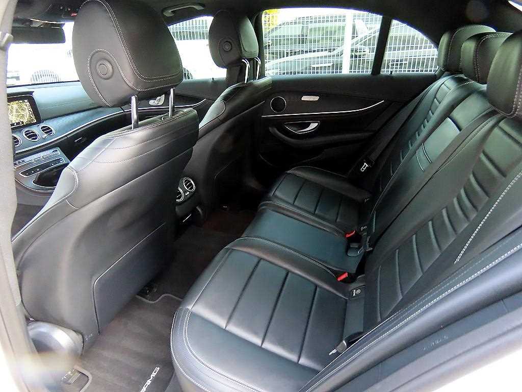 Mercedes Benz E class - Vista 6