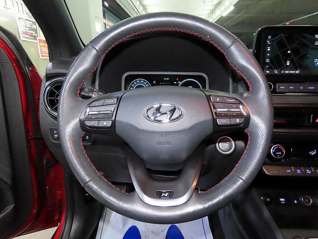 HYUNDAI Kona - Vista 8